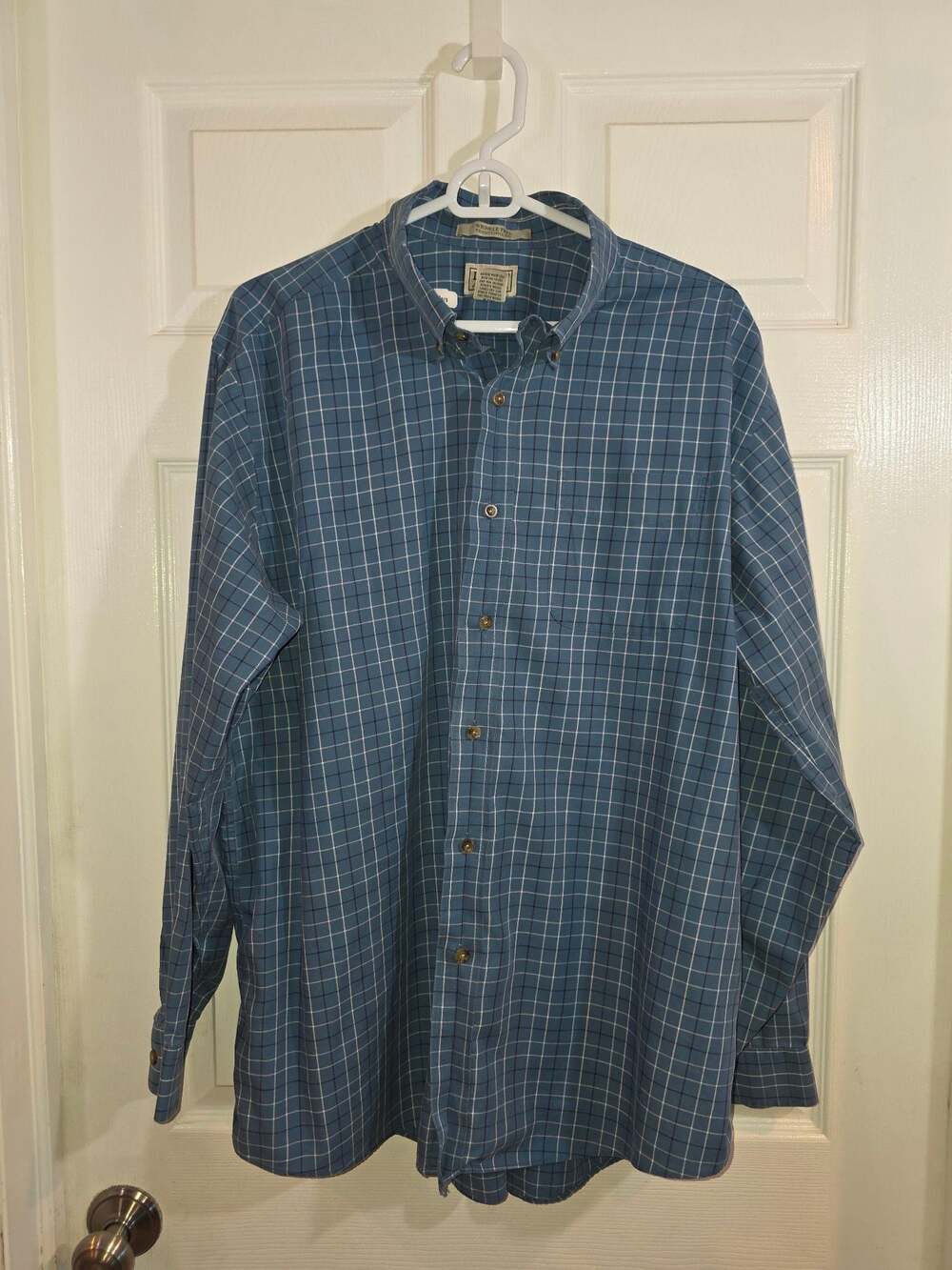L.L. Bean Men's Blue/White Checkered Long Sleeve Button-Down Shirt Size: XL